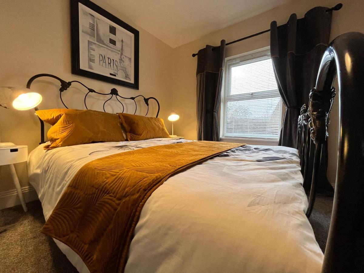 York Centre 2 Bedroom Renovated Flat, 8 Escrick Street Dış mekan fotoğraf